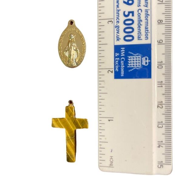 Collection of four  Christian Pendants - wood, tigers eye, gold tone - Picture 4 of 4